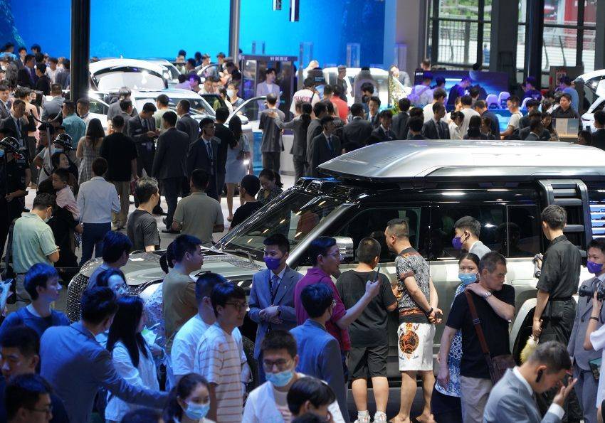 吉利汽车生产线