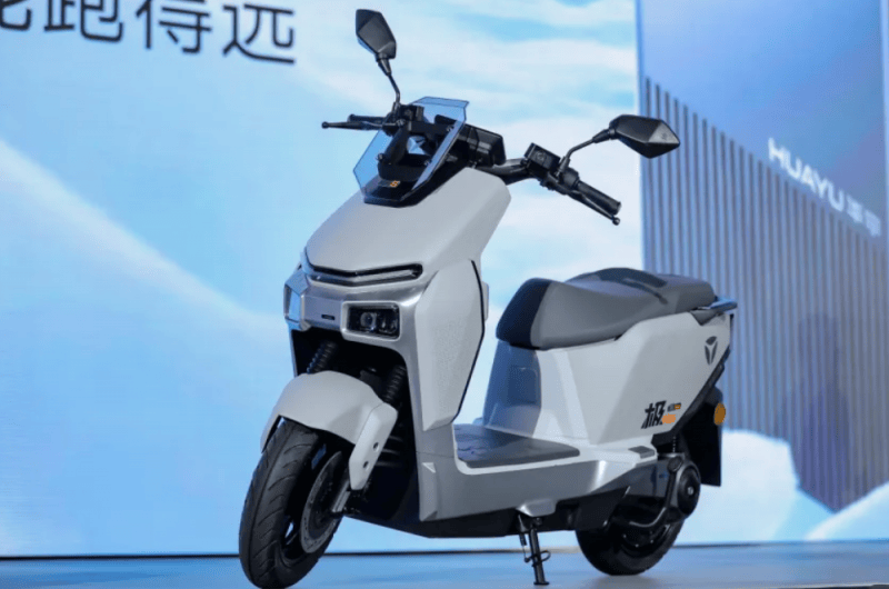 雅迪冠能系列累计销量突破2000万台