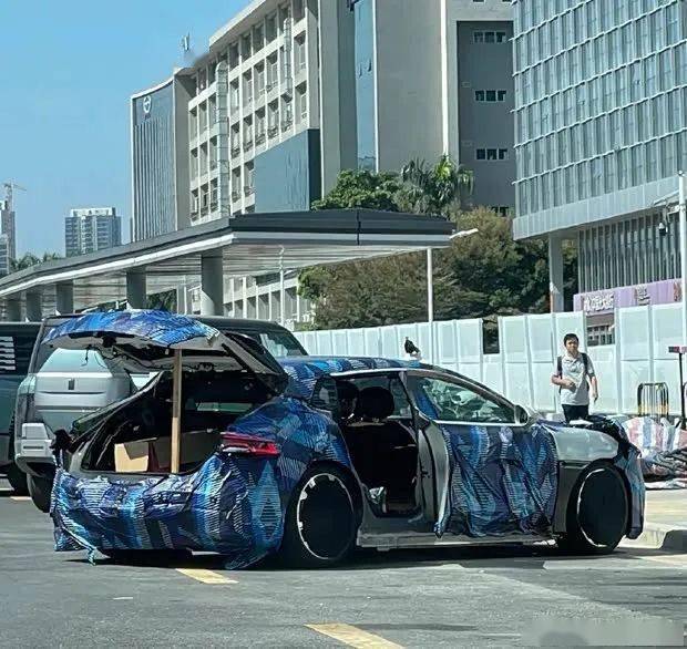油泥模型阶段的猎装车