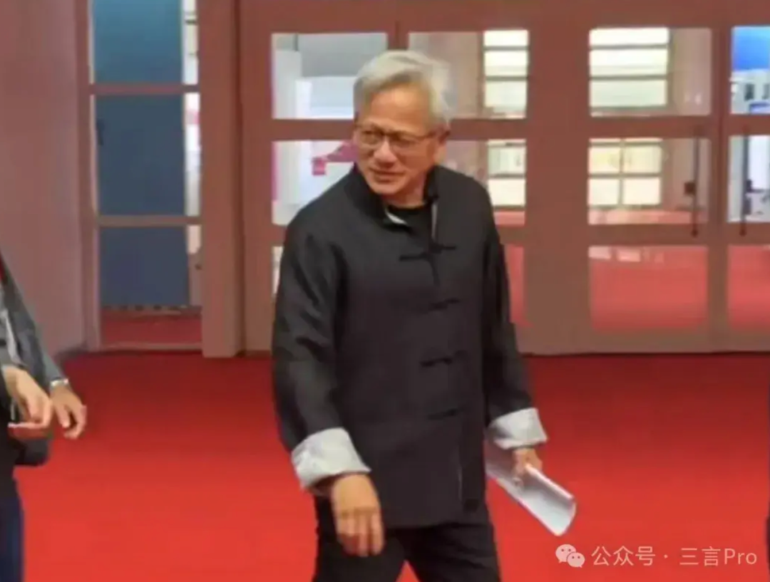 黄仁勋与雷军合影