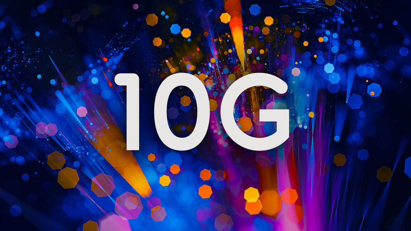 10G 渲染图，背景为深色光纤图案
