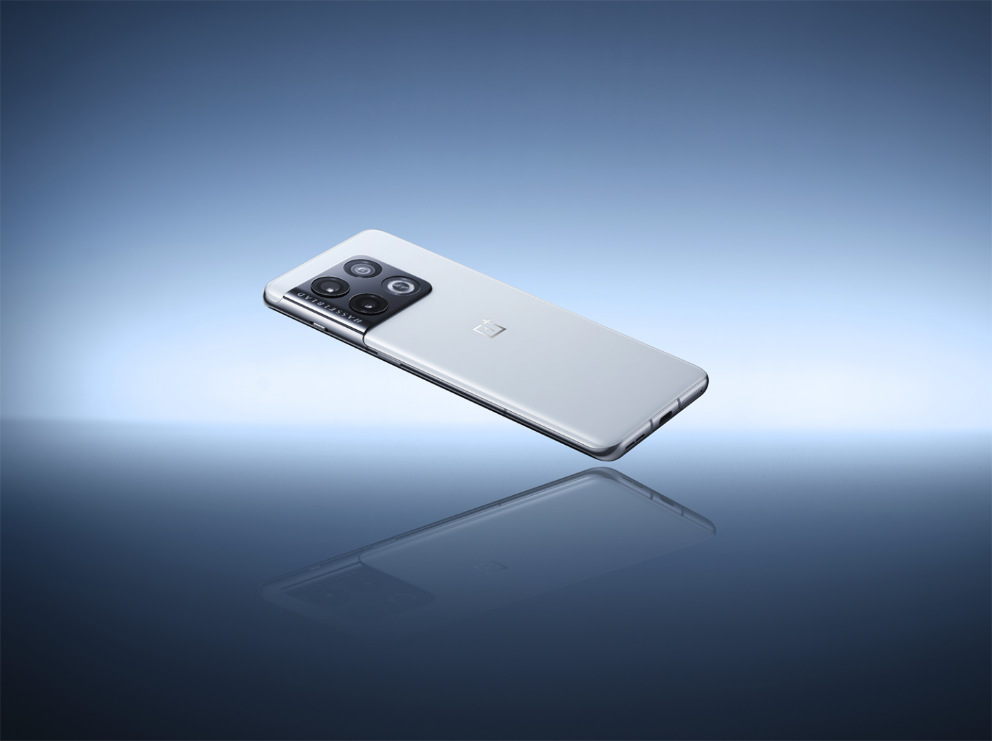 一加 10 Pro 胖达白