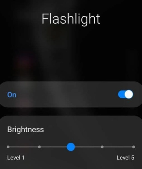 三星 One UI 的手电筒功能