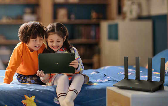 7200Mbps!华为最强单体路由AX6发布:轻松穿3堵墙