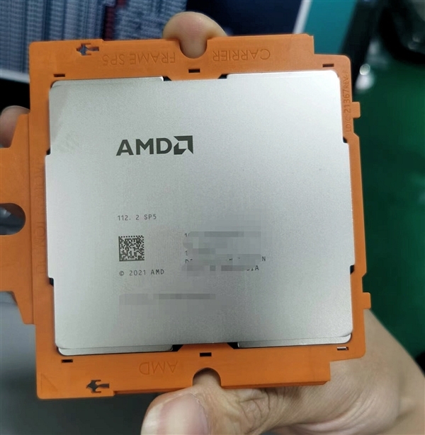 AMD Zen4霄龙主板首曝:配12条DDR5内存、最大12TB