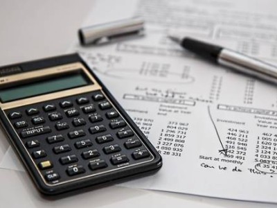 顶点财经：数字化赋能，重塑行业信息搜集新生态