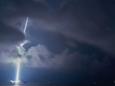 捷龙三号火箭海上首秀成功，吉利星座04组卫星顺利入轨