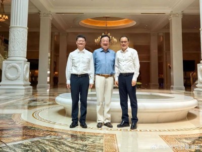 长安汽车董事长朱华荣，深夜探访华为任正非，共商未来合作大计
