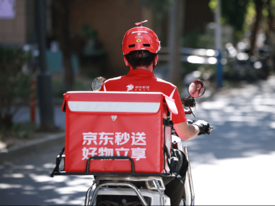 京东二季度业绩超预期，外卖新业务狂飙199%达成战略目标