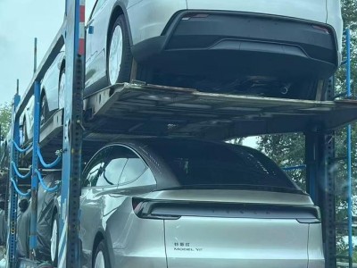特斯拉Model Y L加长版无伪装谍照流出，门店展车即将亮相