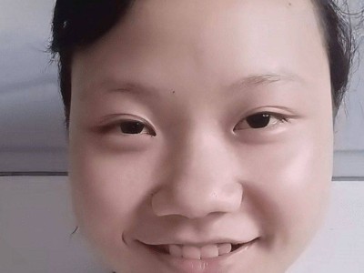 重庆女孩神似雷军意外走红，网友关切：勿让流量成成长的绊脚石
