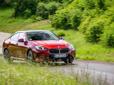 豪华三厢轿车对决：奥迪A3、BMW 2系Gran Coupé与马自达3 Fastback谁更胜一筹