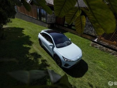 极狐阿尔法T5与零跑C10对决：20万级纯电SUV，谁才是性价比之王？