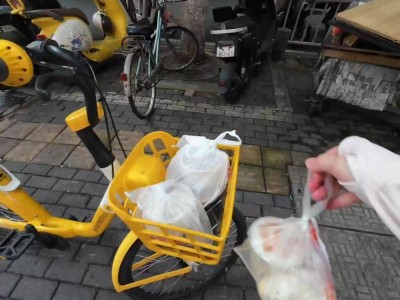 都市新潮流：骑单车送外卖，年轻人健身赚钱两不误？