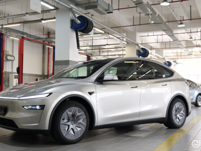 特斯拉Model Y L上市，售价33.9万起，配置升级挑战同门师兄