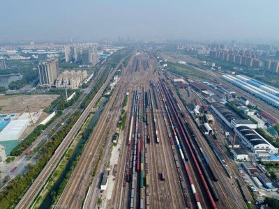 上海百年铁路站日均万辆新突破，海铁联运彰显战略新高度！