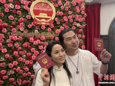 鼓浪屿“琴岛之恋”：婚姻登记带火“甜蜜经济”新风尚