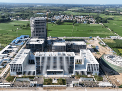 郑州中欧班列集结中心口岸大楼启用，国际物流枢纽建设提速！