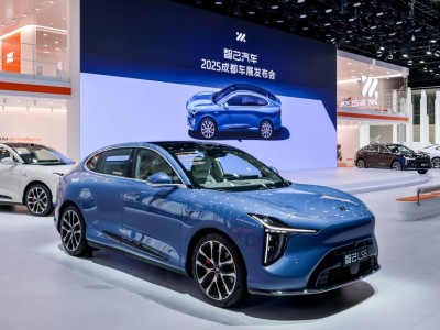 智己LS6预售火爆，20万级增程SUV市场迎来“满配”新选择