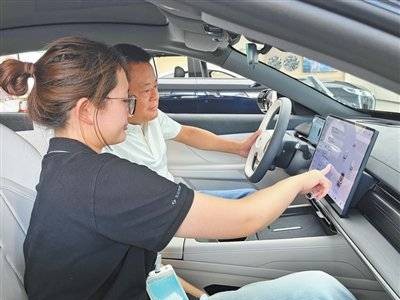 {新能源汽车下乡进行时：车型丰富服务升级，充电短板加速补齐
