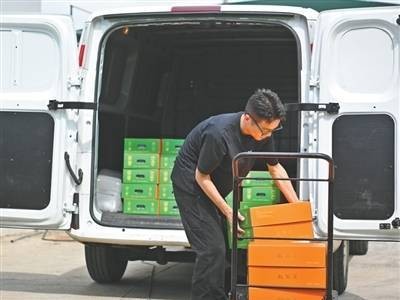 新能源汽车下乡热：车型丰富服务优，充电短板加速补齐促消费