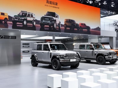 成都车展iCAR V23赛博版首秀，多版型亮相，生态扩容共筑特色车新未来