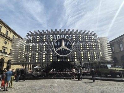 ​全新纯电GLC SUV慕尼黑首发：以创新标准开启奔驰电动化新篇，2026国产在即​