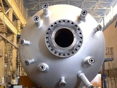 ​大国重器显实力！中国3000吨级加氢反应器引领全球石油炼化新变革​