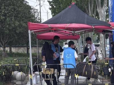 苹果新品发布！郑州富士康iPhone17产线近满产，返费超9000元，近20万工人两班倒忙生产