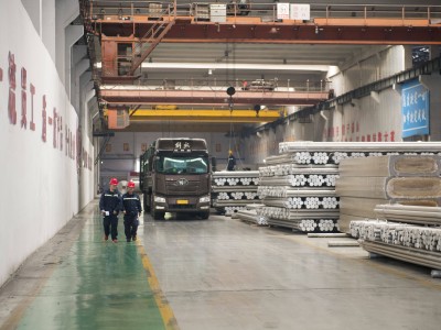 上下游“邻距离”！六盘水铝水直供串起百亿产业链，产业共生迸发新活力