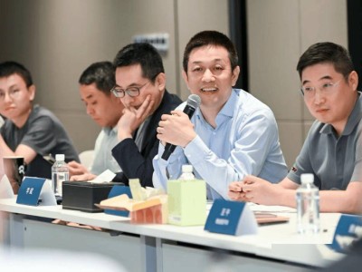 李斌再展融资实力，蔚来10亿美元到账，Q4盈利目标能否顺利达成？