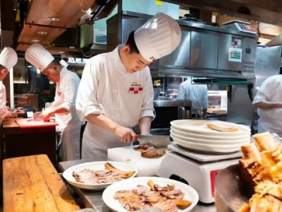 预制菜争议再起：西贝与罗永浩“口水战”背后，餐饮业何去何从？