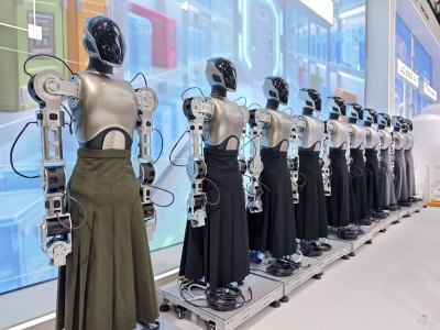 ​A股34家机器人企业2025上半年业绩向好 九号公司领跑 埃夫特等需加力追赶​