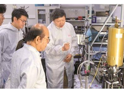 陆卫30余年深耕底层原理：两次突破擦亮卫星“眼”，科研喜乐共前行