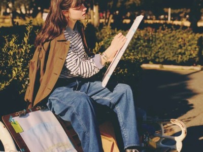 秋装潮流大揭秘：绿色、粉色、海军蓝，还有反差混搭等你来试！