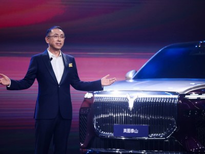岚图泰山亮相完成三旗舰布局，东风资本重组下高端新能源突围战打响