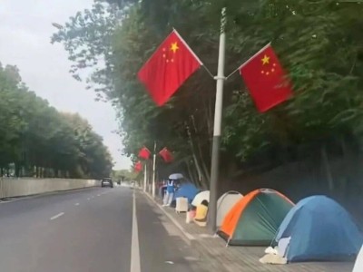 春秋航空“抠门”哲学：低价策略下如何实现盈利突围与行业启示