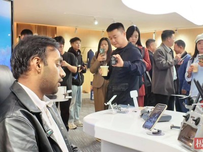 千万粉丝大V鄂州聚首：21家企业签约，借花湖机场“东风”助鄂州跨境腾飞