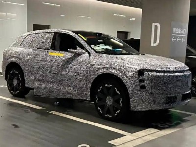 奥迪AUDI首款纯电SUV E8谍照来袭，设计独特且智能配置丰富，2026年上市