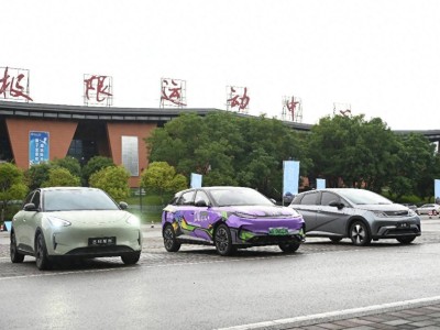 极狐T1：6万级家用纯电小车新宠，续航操控安全样样行