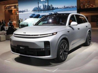 沃尔沃XC70与理想L7新能源对决：插混增程谁更适配你的出行需求？