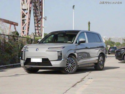 腾势N8L十月登场!3.9秒破百+1300km续航,六座空间配无人机停机坪