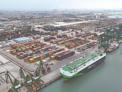 福州港江阴港区:滚装轮频发 今年整车出口量成功破万大关