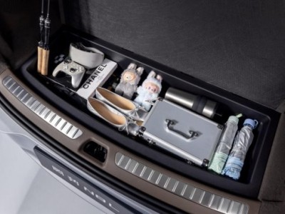 腾势N8L上市:大六座超安全超豪华,以科技智舱构筑“人车家”美好出行