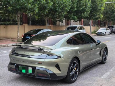 15000公里实测:小米SU7与特斯拉,配置与体验的差异化选择