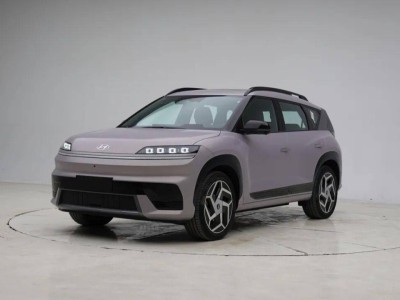 预算15万内选它！时尚外观大空间+8295车机+4K大屏，续航最高722km还带四驱！