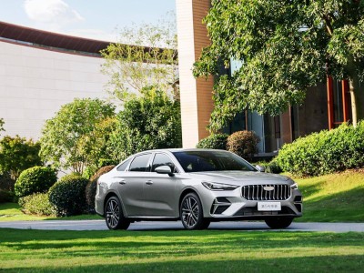 年末购车热潮来袭，全新一代帝豪与大众朗逸Pro，哪款才是你的心头好？