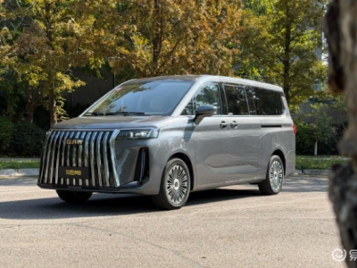 北汽锐胜M8开启预售之旅，16.98万起售，纯电增程双动力灵活座椅任选