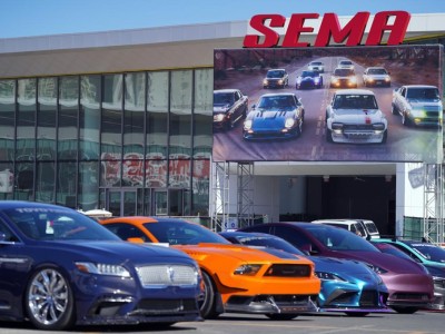 2025 SEMA改装展火力全开!从900匹猛禽R到千匹途乐Y60,疯狂改装大赏