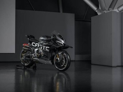 米兰展上春风发力！V4 SR-RR原型车携多项黑科技惊艳登场